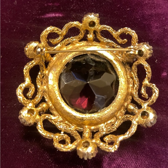 Vintage Purple Brooch - Picture 2 of 2